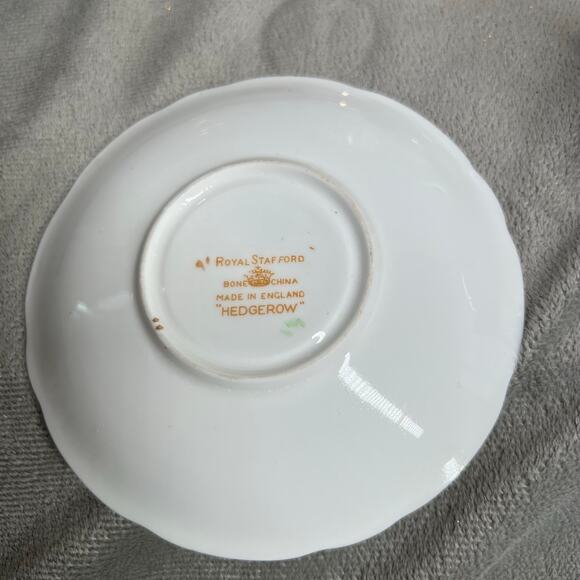 Royal Standard Hedgerow Bone China Lot Cups Saucers Teapot - Picture 5 of 10